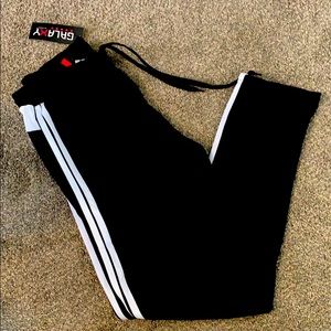 Galaxy by Harvic Women’s joggers